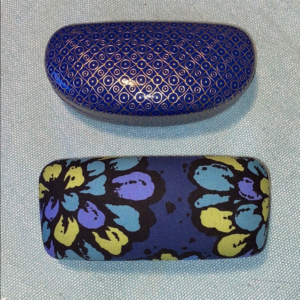 Bundle of 2 sunglasses 🕶 holders